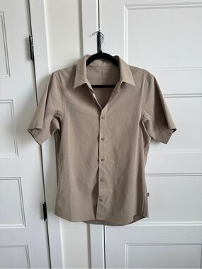 lululemon athletica Airing Easy Short Sleeve Casual Shirt